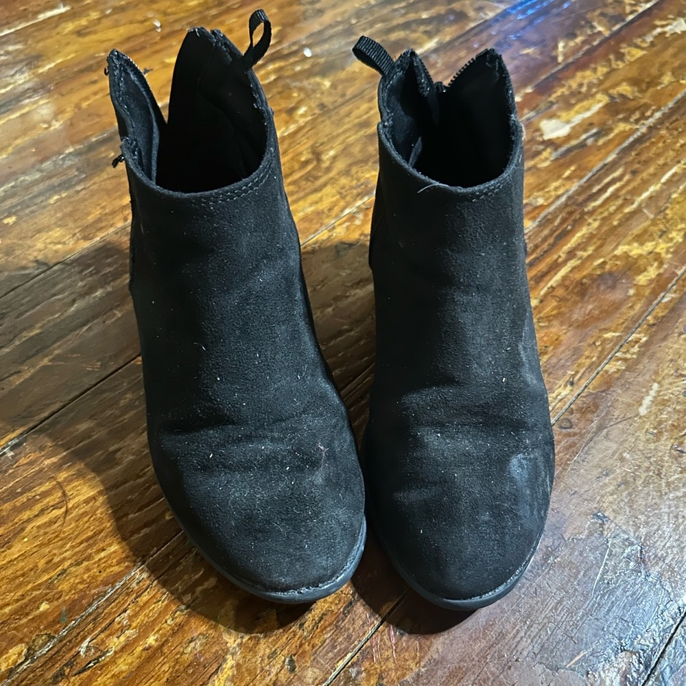 Black boots